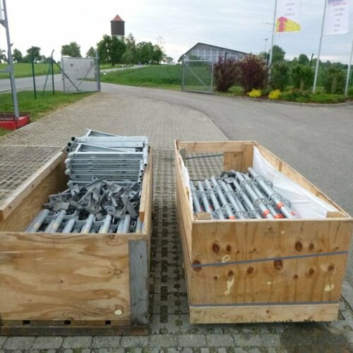 Layher Universel 2 Lote completo de 100 m² de andaimes multidirecionais universais Layher – usados, em excelente estado.