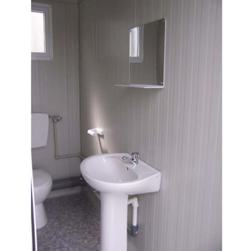 NOVO BLOCO SANITÁRIO ACESSÍVEL COM VASO SANITÁRIO ACESSÍVEL, LAVATÓRIO ACESSÍVEL, VASO SANITÁRIO STANDARD E LAVATÓRIO PARA AS MÃOS