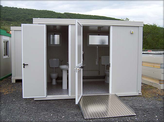 Contentor sanitário duplo acessível – 2 casas de banho